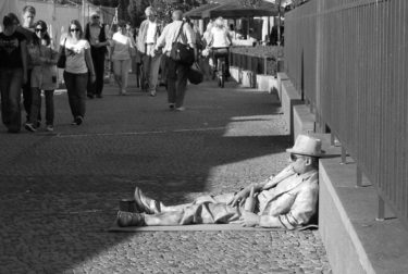 何がなんでも動かない